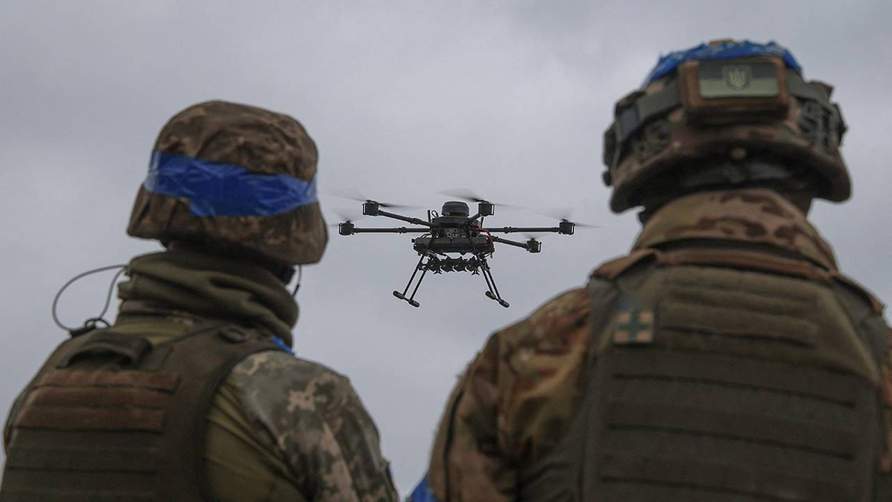 ВСУ ночью после перемирия осуществили 900 атак дронами и сбросов боеприпасов