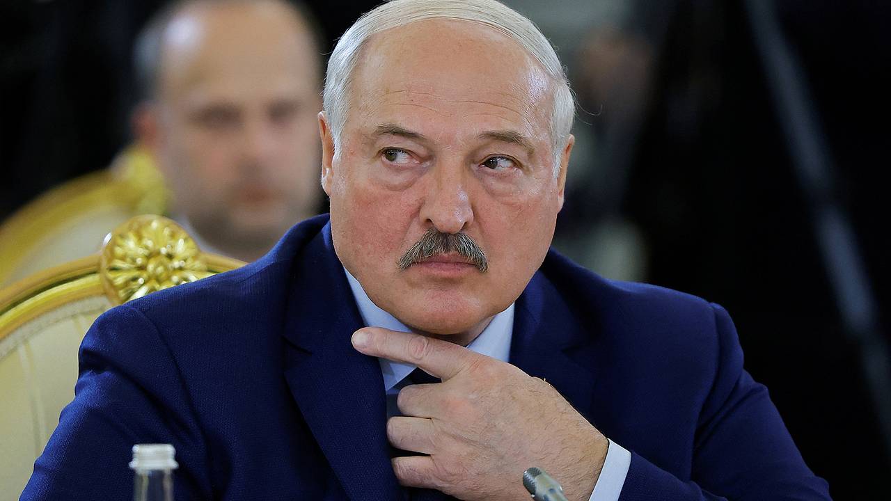 Лукашенко пригрозил «серьезными проверками» в Белоруссии Лукашенко пригрозил «серьезными проверками» в Белоруссии