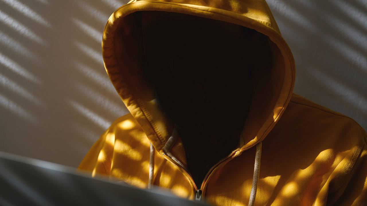 Шантажировавший российских школьниц в сети иностранец получил 19 лет колонии Шантажировавший российских школьниц в сети иностранец получил 19 лет колонии