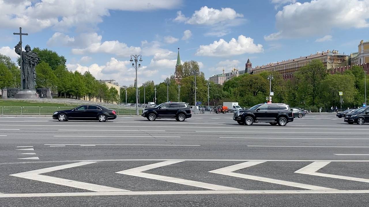 Кортеж Уиткоффа проехал по центру Москвы Кортеж Уиткоффа проехал по центру Москвы