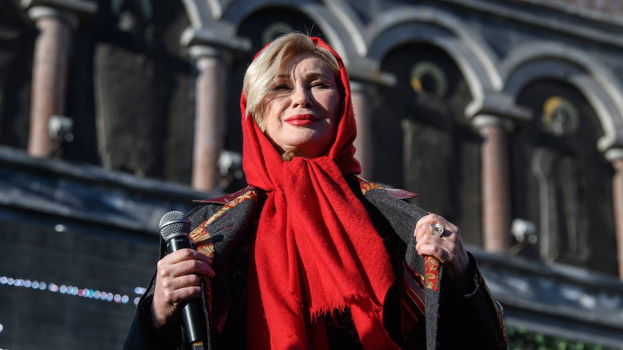 Цыганова назвала предателем поддержавшую Украину Земфиру Цыганова назвала предателем поддержавшую Украину Земфиру