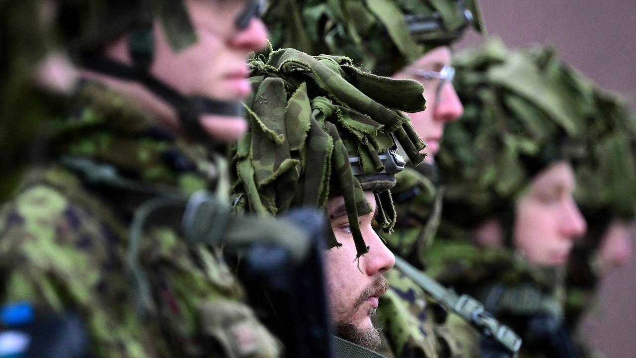 Еще одна страна НАТО согласилась отправить войска на Украину Еще одна страна НАТО согласилась отправить войска на Украину