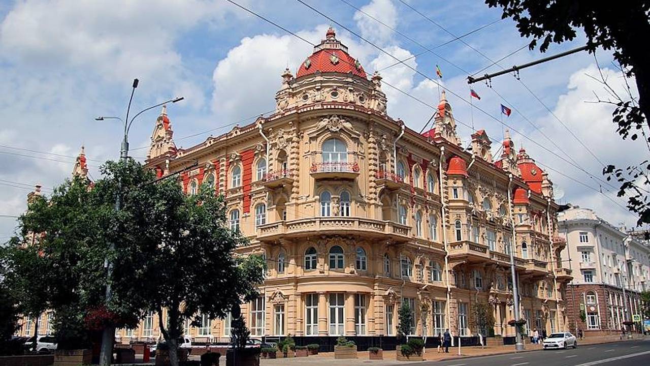 В российском регионе мигрантам запретили работать в двух сферах
