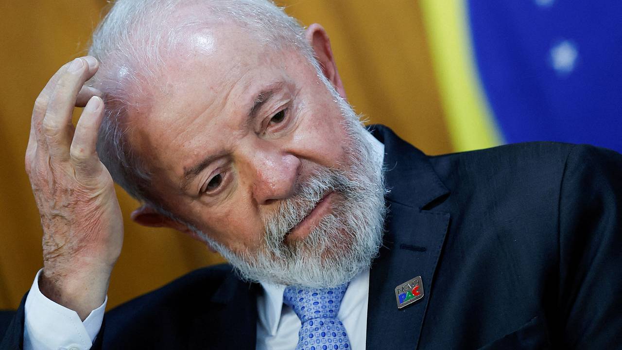 Президент Бразилии шесть раз проигнорировал просьбы Зеленского о встрече Президент Бразилии шесть раз проигнорировал просьбы Зеленского о встрече