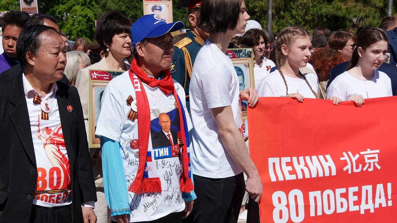 Акция «Бессмертный полк» прошла в шести странах мира Акция «Бессмертный полк» прошла в шести странах мира