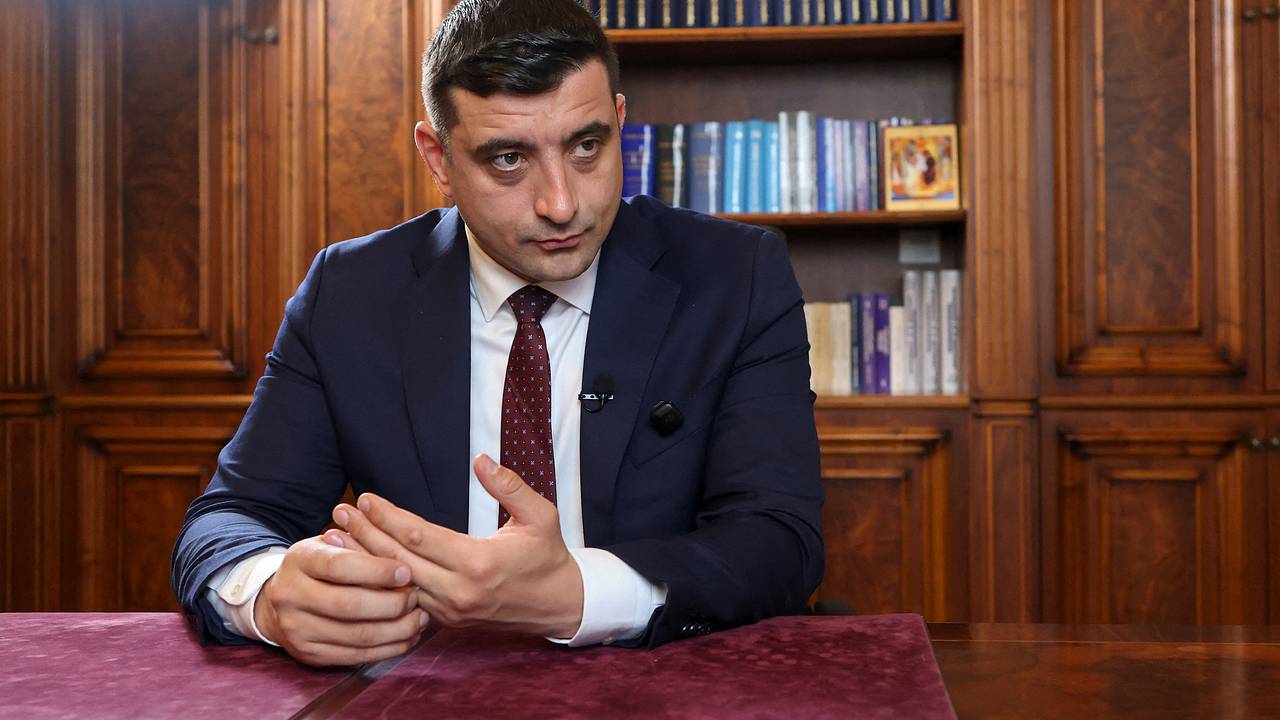Ультраправый кандидат победил в первом туре выборов в Румынии с помощью TikTok Ультраправый кандидат победил в первом туре выборов в Румынии с помощью TikTok