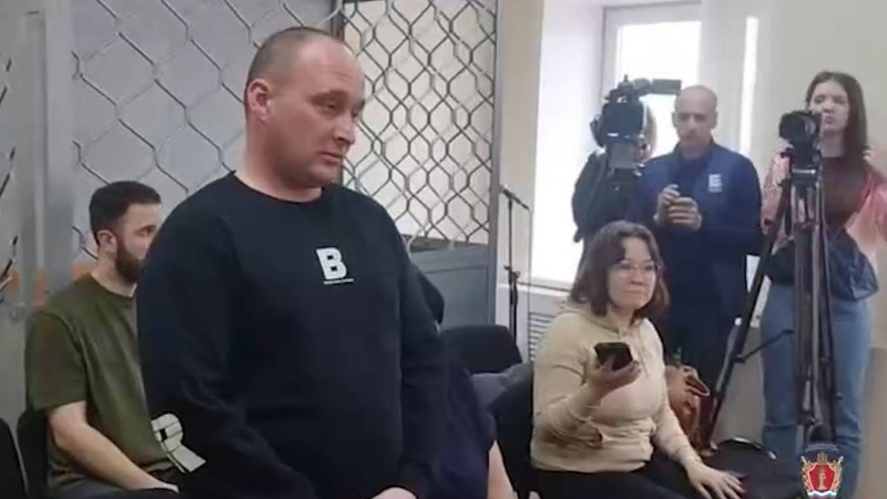 Отец рассказал на суде про отравление детей дихлофосом в Красноярском крае Отец рассказал на суде про отравление детей дихлофосом в Красноярском крае