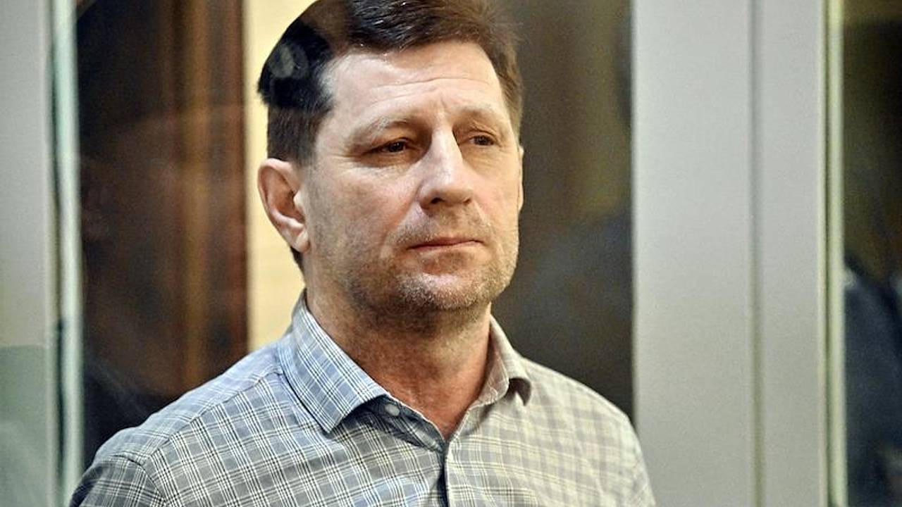 Бывший губернатор Фургал отреагировал на взыскание с него миллиардов словом «ничегошеньки» Бывший губернатор Фургал отреагировал на взыскание с него миллиардов словом «ничегошеньки»