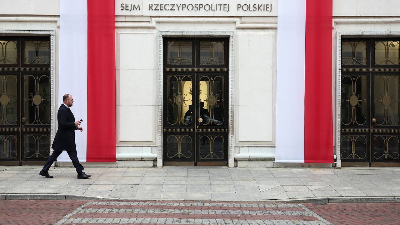 В польском Сейме потребовали заблокировать соглашение с Украиной В польском Сейме потребовали заблокировать соглашение с Украиной