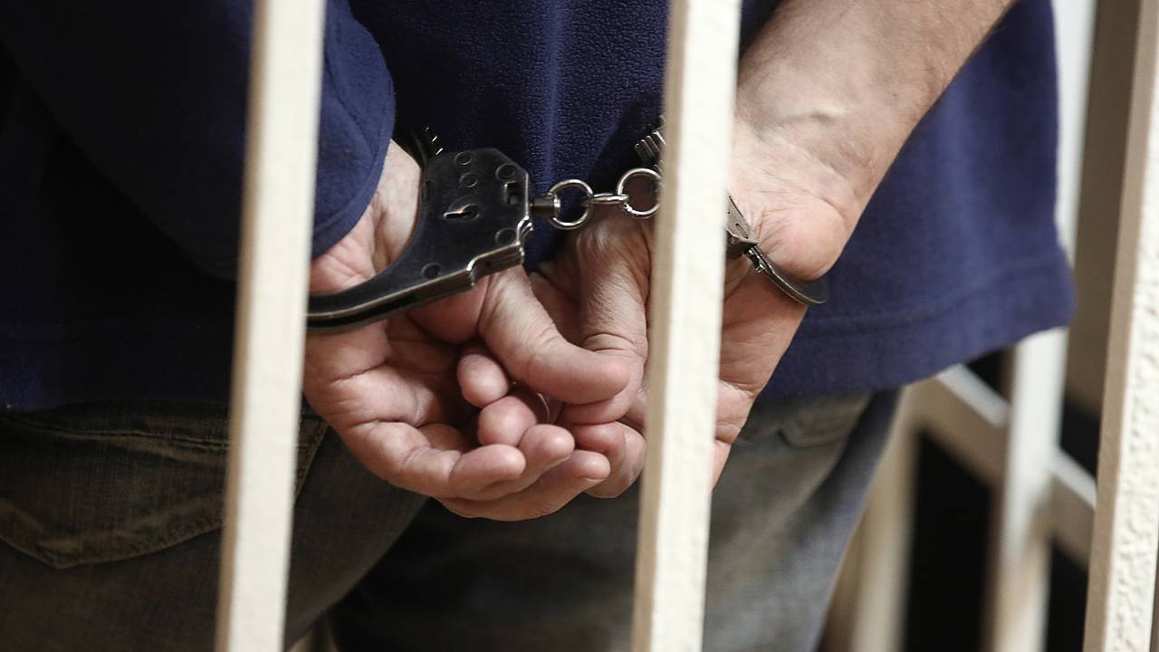 Полицейские задержали подозреваемого в похищении россиянина группой лиц Полицейские задержали подозреваемого в похищении россиянина группой лиц