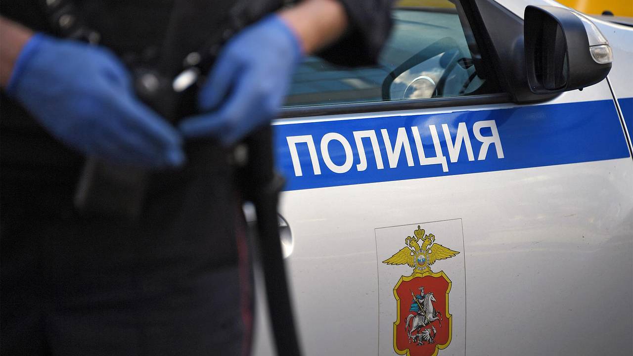В элитном поселке Подмосковья прошли обыски в особняке главаря бандитской группировки В элитном поселке Подмосковья прошли обыски в особняке главаря бандитской группировки