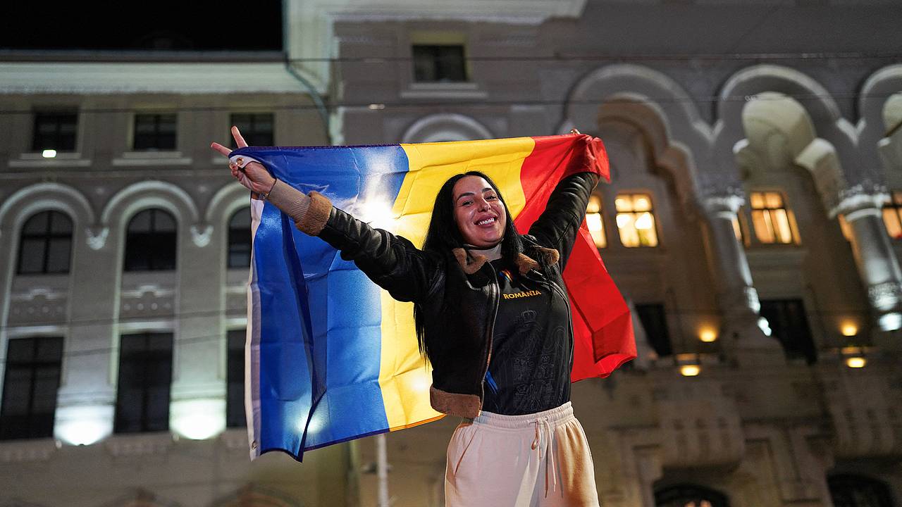 Суды, расследования и вмешательство спецслужб. Почему выступавшие против Украины кандидаты не смогли стать президентом Румынии? Суды, расследования и вмешательство спецслужб. Почему выступавшие против Украины кандидаты не смогли стать президентом Румынии?
