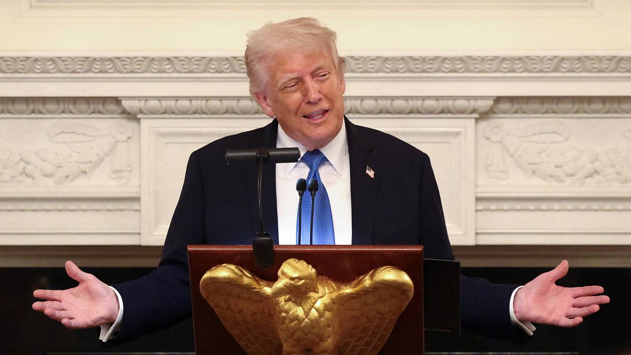 В Британии обвинили Трампа в отказе от Украины В Британии обвинили Трампа в отказе от Украины