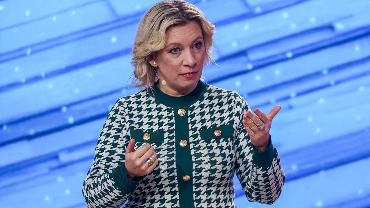 Захарова рассказала о провале спектакля Зеленского