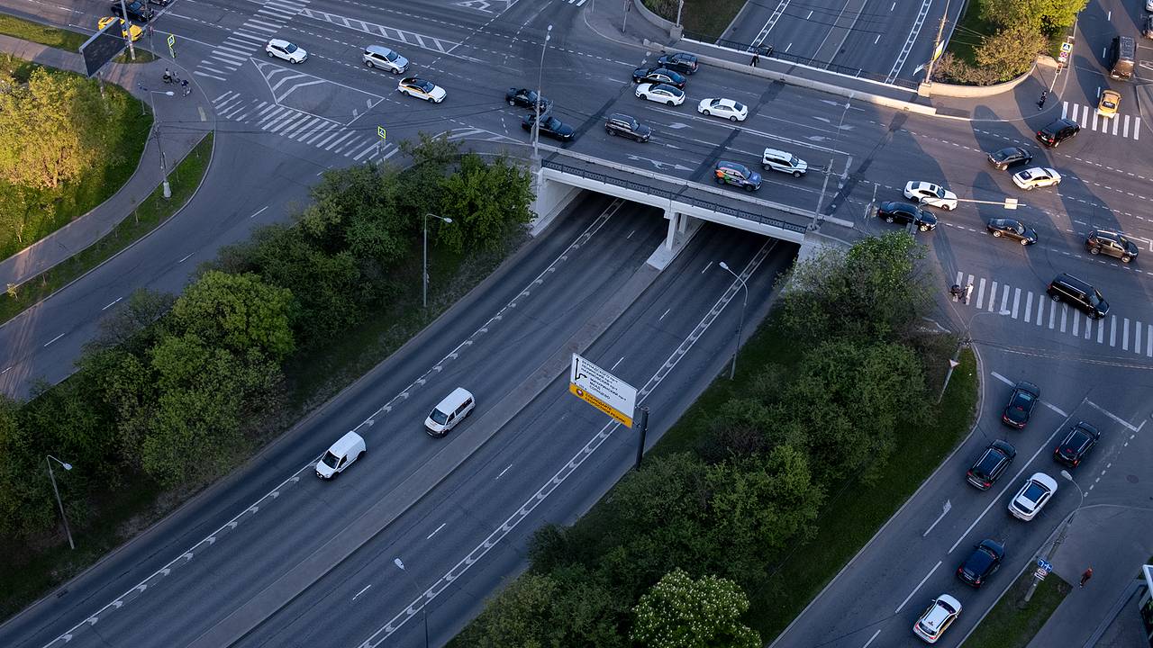В Москве водителям начали массово приходить штрафы за телефон в руке В Москве водителям начали массово приходить штрафы за телефон в руке