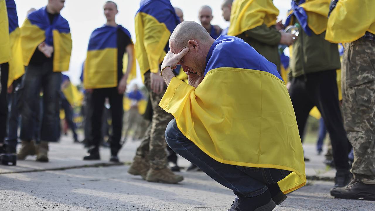 На Украине описали обмен пленными с Россией фразой «это выглядит как издевательство» На Украине описали обмен пленными с Россией фразой «это выглядит как издевательство»