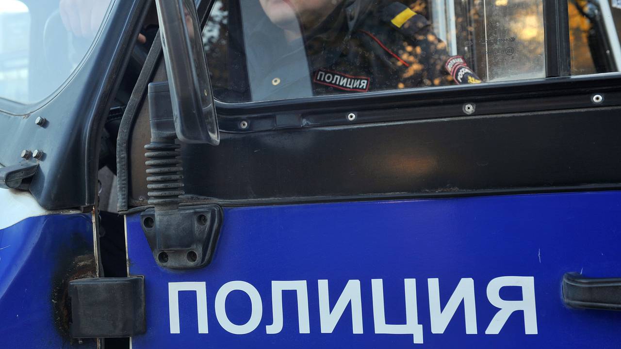 Бывший российский участковый три года покрывал бутлегеров за деньги и попался Бывший российский участковый три года покрывал бутлегеров за деньги и попался