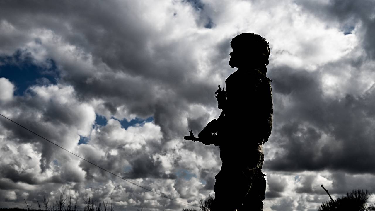 18-летний российский военный три месяца в одиночку пробыл в окружении ВСУ 18-летний российский военный три месяца в одиночку пробыл в окружении ВСУ