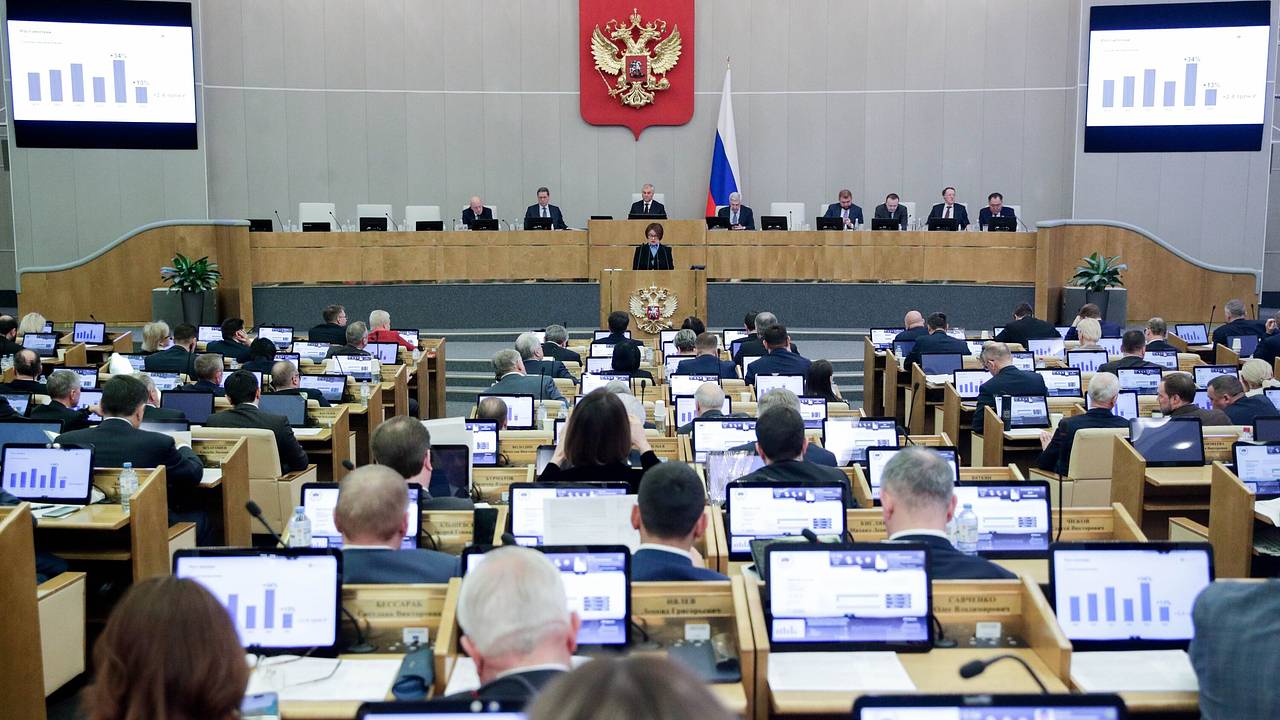 В Госдуме возмутились кандидату в депутаты из «какого-то азербайджанского аула» В Госдуме возмутились кандидату в депутаты из «какого-то азербайджанского аула»