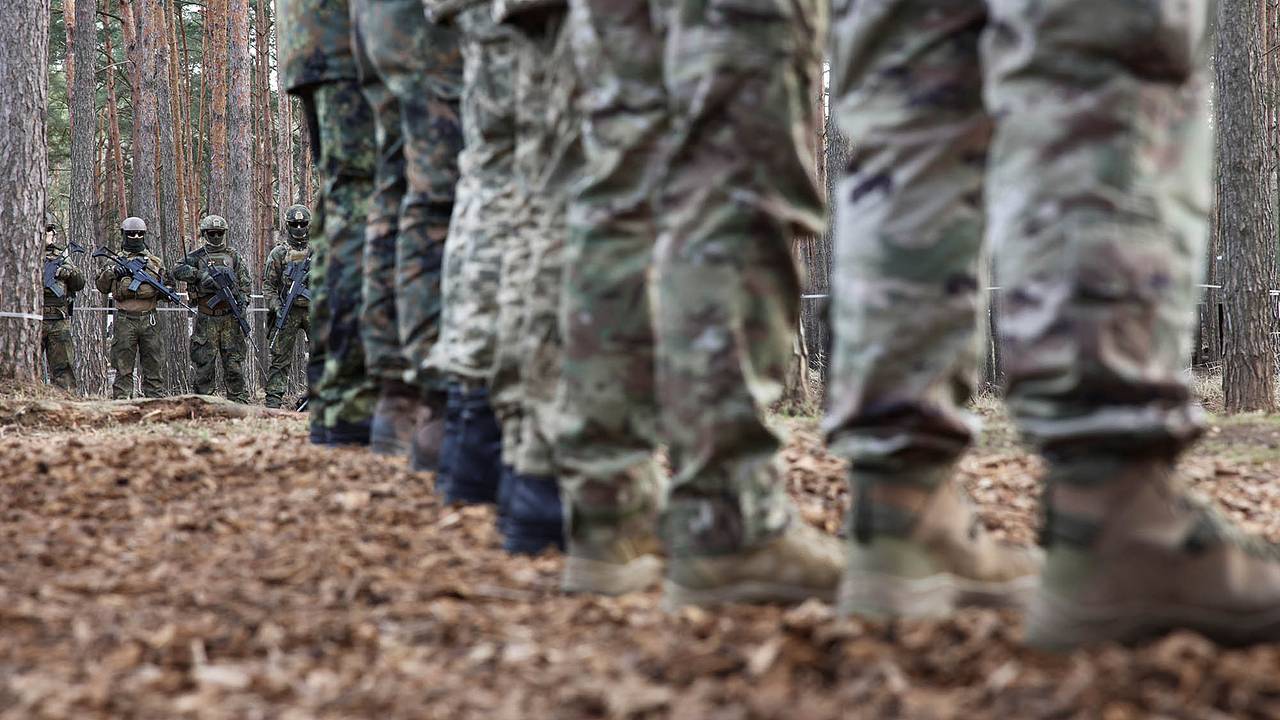 В России отреагировали на размещение немецких войск в Литве В России отреагировали на размещение немецких войск в Литве