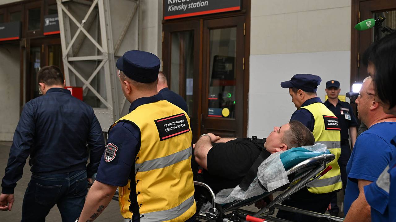 В Минздраве назвали число находящихся на лечении пациентов после ЧП с поездом под Брянском В Минздраве назвали число находящихся на лечении пациентов после ЧП с поездом под Брянском