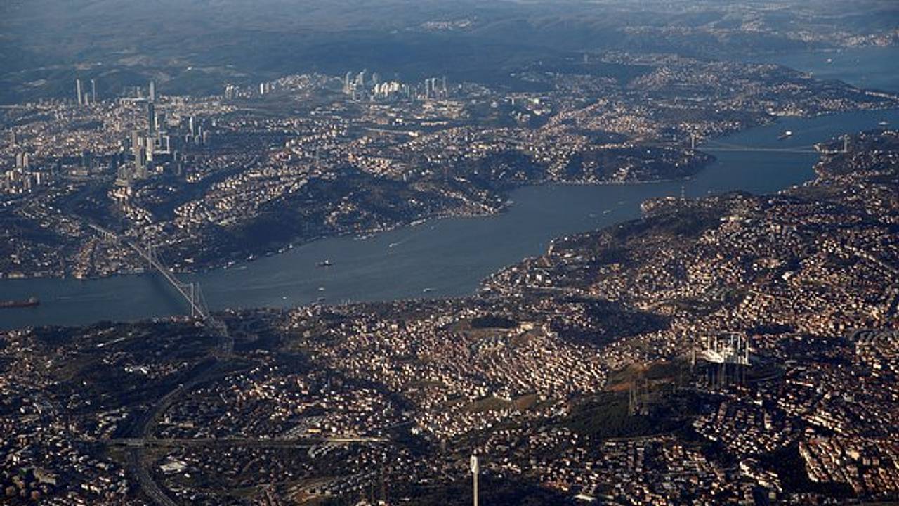 В Турции после землетрясения погиб человек В Турции после землетрясения погиб человек
