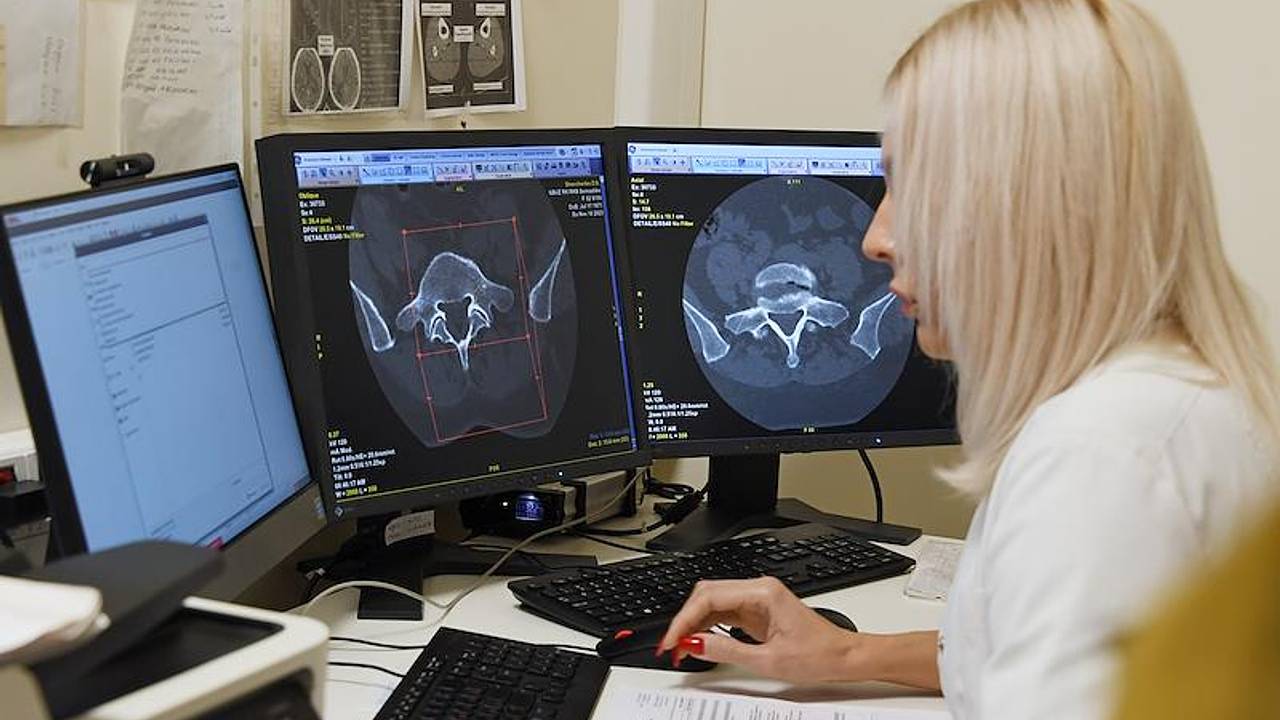 В российском регионе захотели решить проблемы в медицине с помощью ИИ В российском регионе захотели решить проблемы в медицине с помощью ИИ