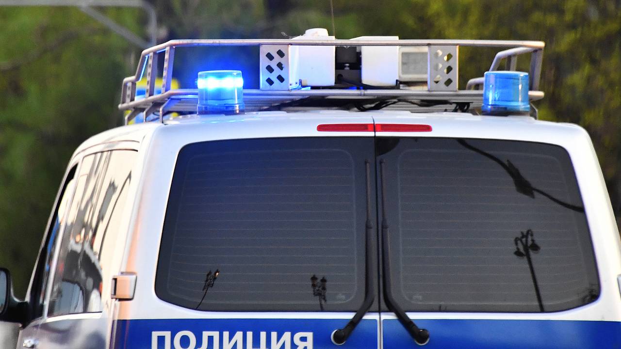 Мужчина вонзил в женщину нож на глазах у прохожих в российском регионе Мужчина вонзил в женщину нож на глазах у прохожих в российском регионе