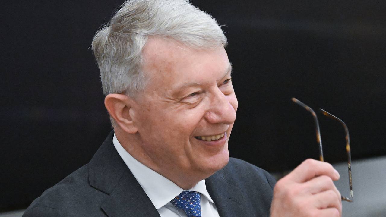 Евродепутат объяснил свою поездку в Россию Евродепутат объяснил свою поездку в Россию