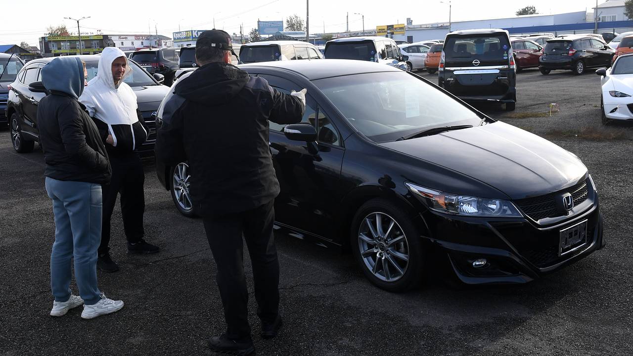 Падение продаж автомобилей объяснили усталостью россиян от негатива Падение продаж автомобилей объяснили усталостью россиян от негатива