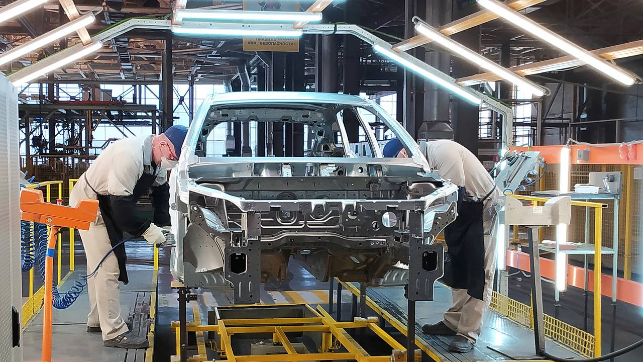 Названа ориентировочная стоимость первого в истории Lada кроссовера Названа ориентировочная стоимость первого в истории Lada кроссовера