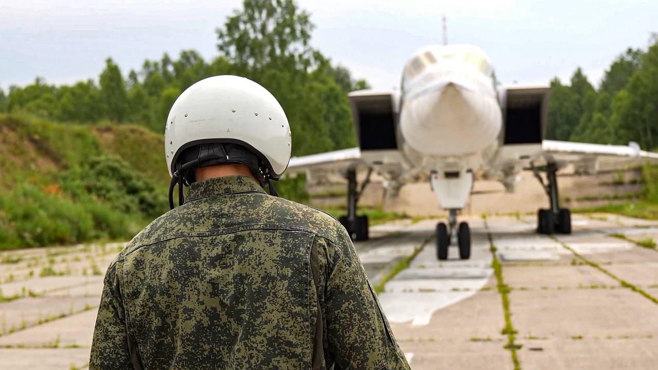Генерал одним словом объяснил отсутствие защиты стратегических аэродромов от дронов