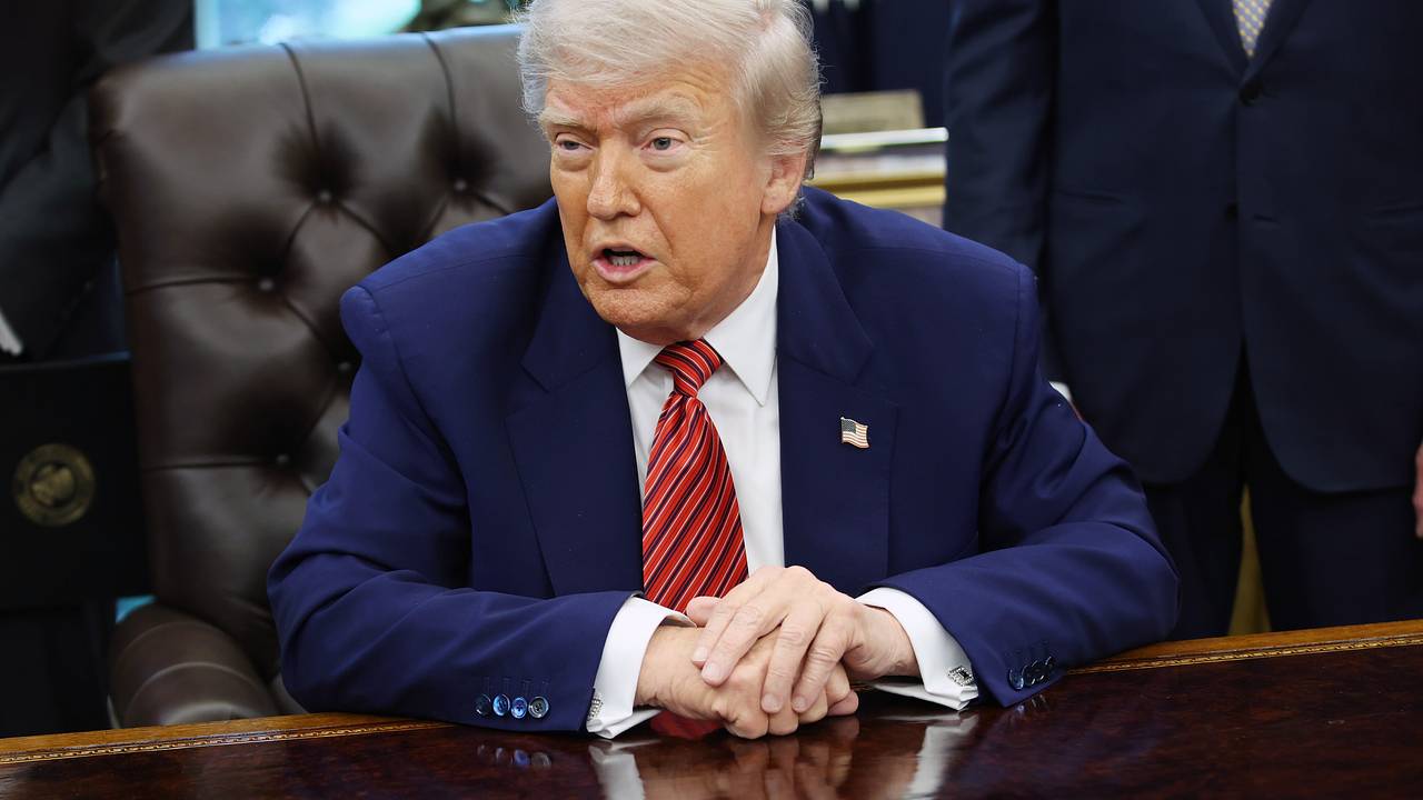 Трамп призвал отменить потолок госдолга США из-за грозящей «катастрофы» Трамп призвал отменить потолок госдолга США из-за грозящей «катастрофы»