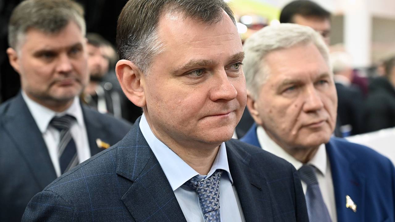 Глава региона России признал невозможность попасть к врачам в регионе неделями Глава региона России признал невозможность попасть к врачам в регионе неделями