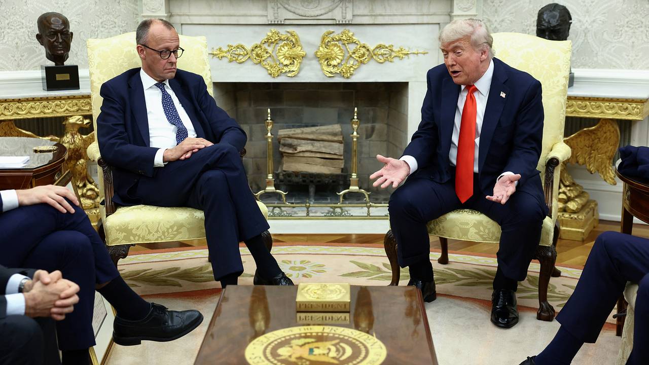 На Западе заметили послание Зеленскому от Трампа на встрече с Мерцем На Западе заметили послание Зеленскому от Трампа на встрече с Мерцем