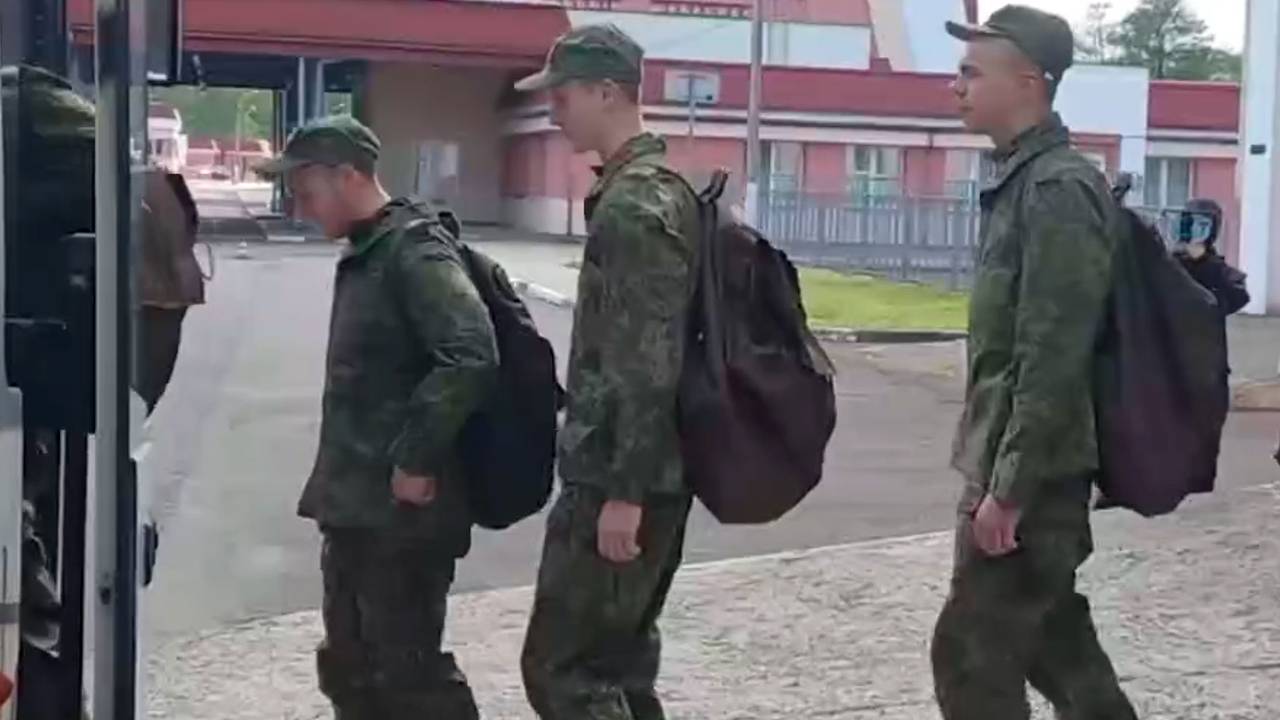 «Находились в неволе с 2022 года». На Украине раскрыли подробности нового обмена военнопленными с Россией. Что известно? «Находились в неволе с 2022 года». На Украине раскрыли подробности нового обмена военнопленными с Россией. Что известно?