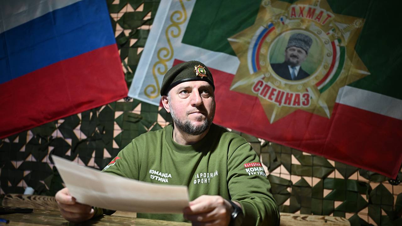 Алаудинов ответил «полку с автоматами» после требования проверить его слова о священнике Алаудинов ответил «полку с автоматами» после требования проверить его слова о священнике