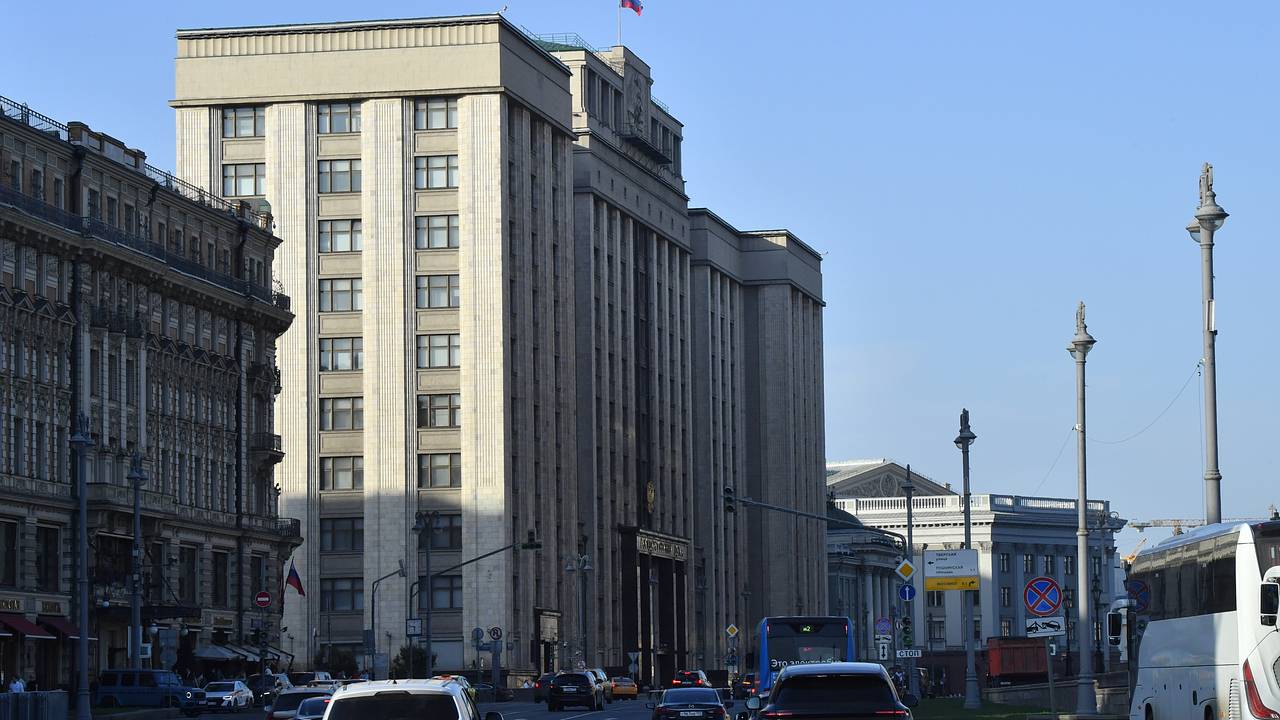 В Госдуме связали рост заболеваемости корью и коклюшем с мигрантами В Госдуме связали рост заболеваемости корью и коклюшем с мигрантами