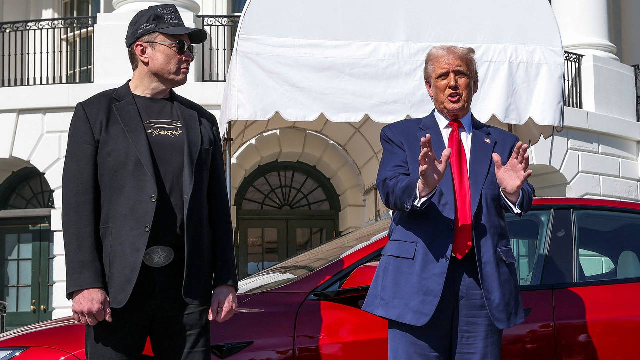 В России иронично высказались о покаянии Маска перед Трампом В России иронично высказались о покаянии Маска перед Трампом
