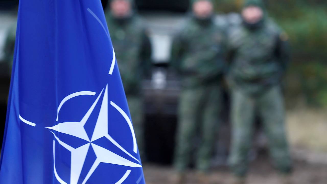 Российский ученый предрек поражение «шакалов из НАТО» в противостоянии с РФ Российский ученый предрек поражение «шакалов из НАТО» в противостоянии с РФ