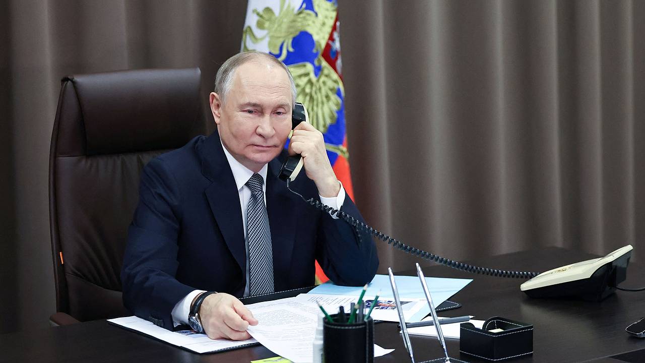 Путин обсудил с Трампом атаку Израиля на Иран Путин обсудил с Трампом атаку Израиля на Иран