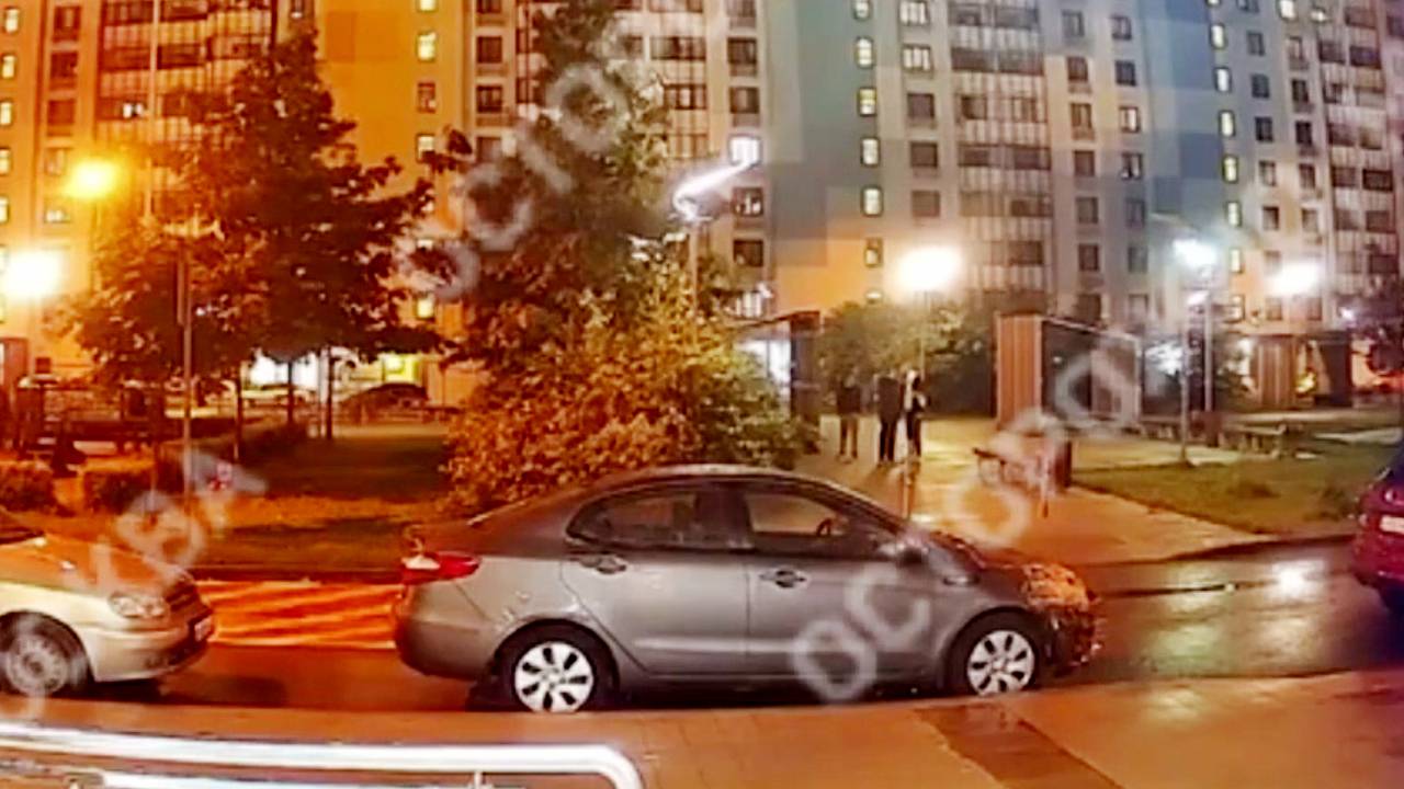 Неизвестный устроил стрельбу в Москве и попал на видео Неизвестный устроил стрельбу в Москве и попал на видео