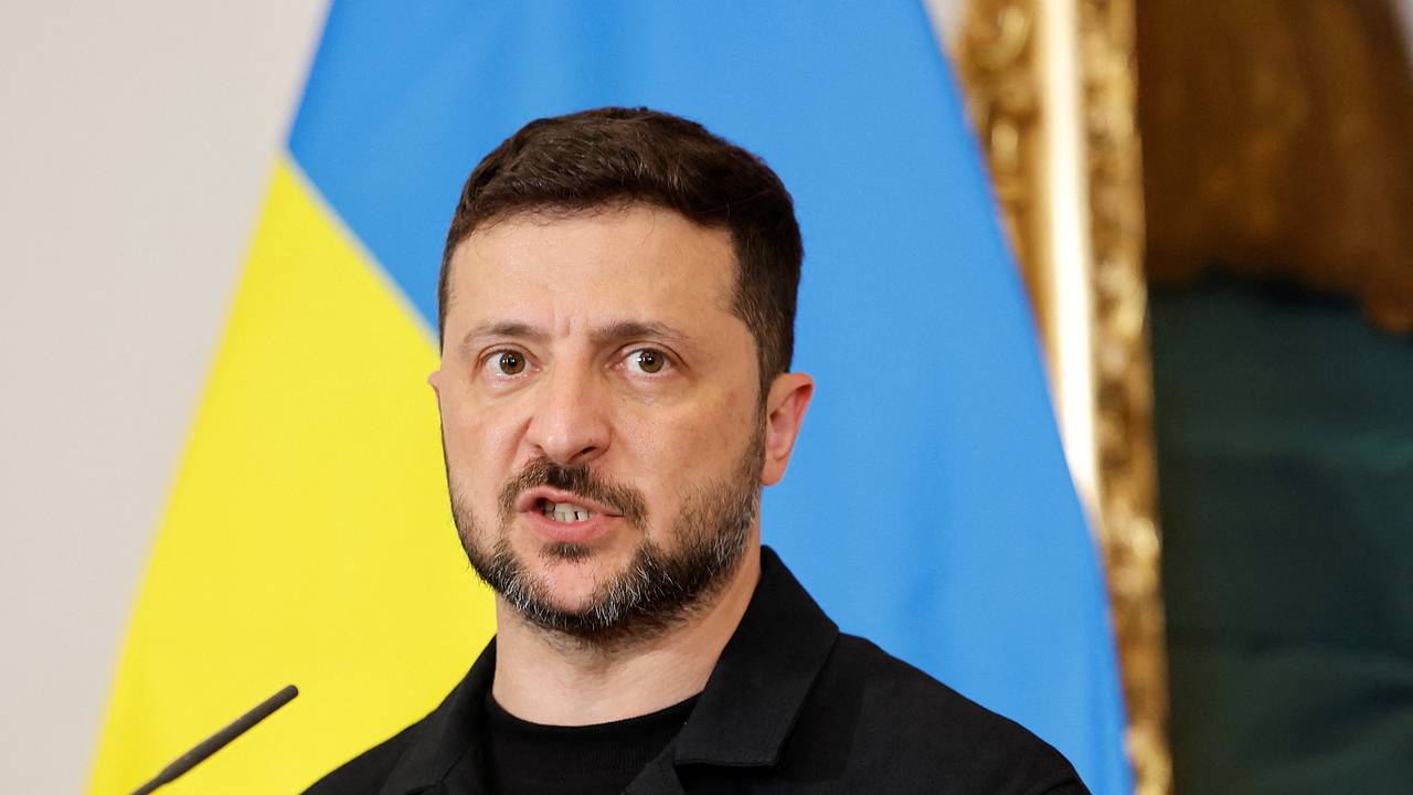 Зеленский сделал заявление о внеблоковом статусе Украины