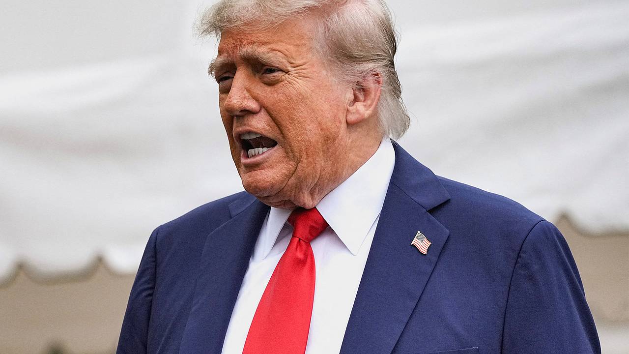 Трамп высказался о готовности США вмешаться в конфликт с Ираном Трамп высказался о готовности США вмешаться в конфликт с Ираном
