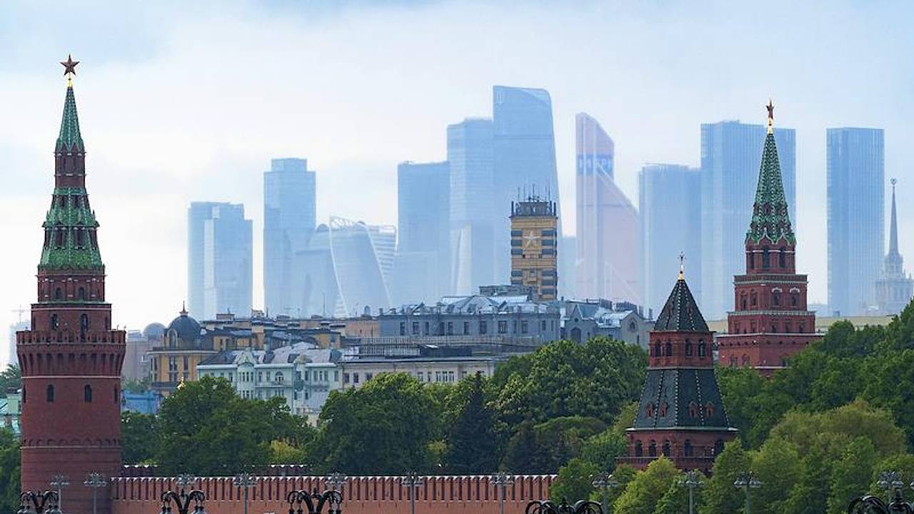 Перспективы снятия с России санкций оценили Перспективы снятия с России санкций оценили