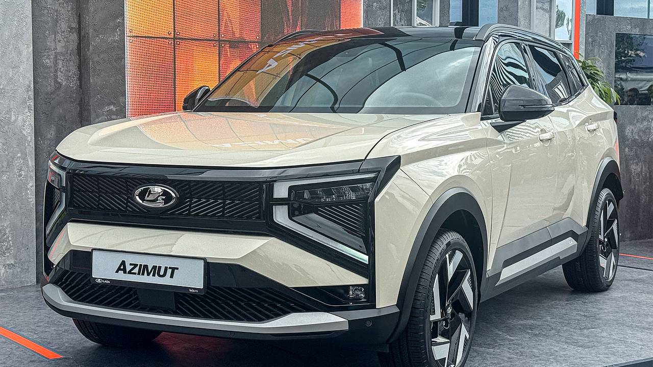 «АвтоВАЗ» показал свой первый кроссовер «АвтоВАЗ» показал свой первый кроссовер