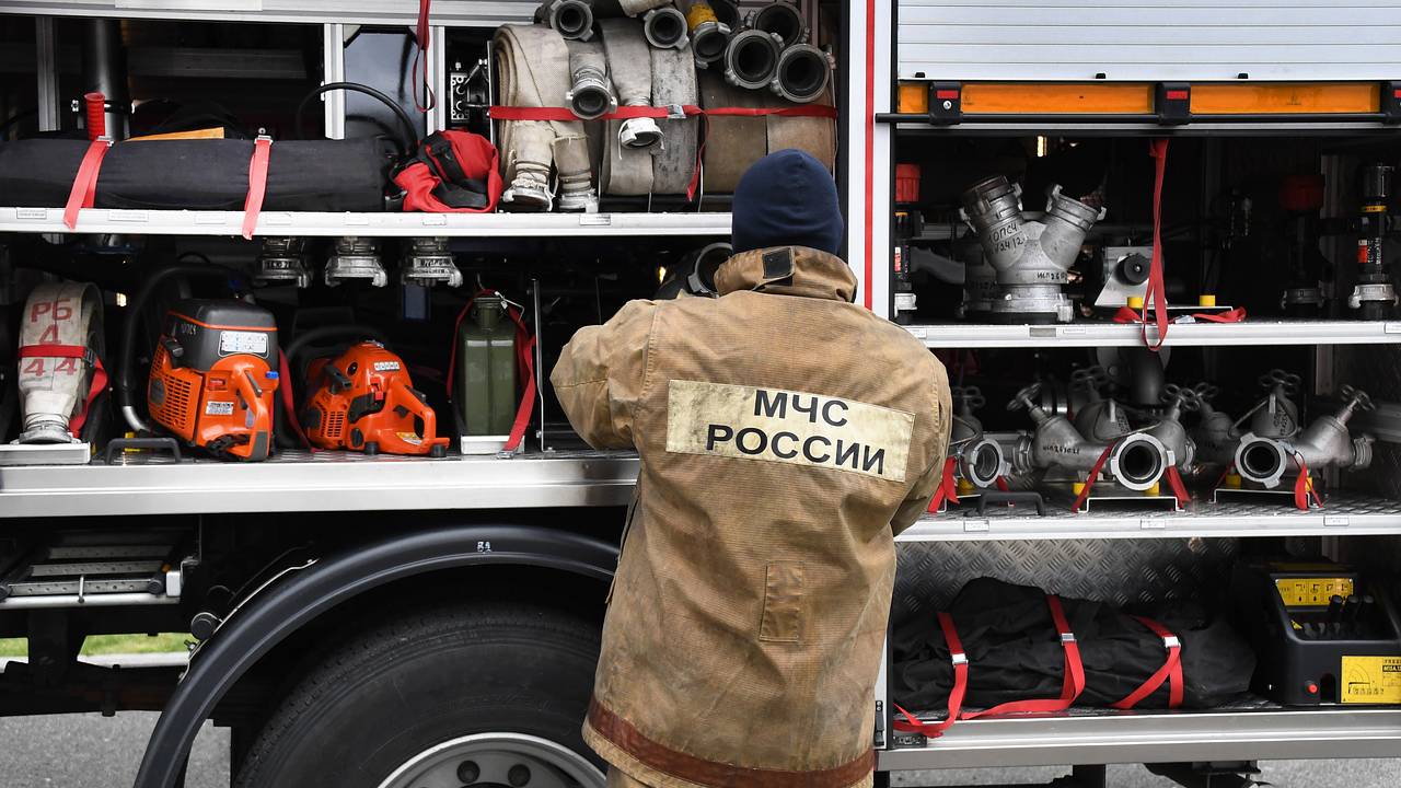 Под Москвой загорелся автосервис Под Москвой загорелся автосервис