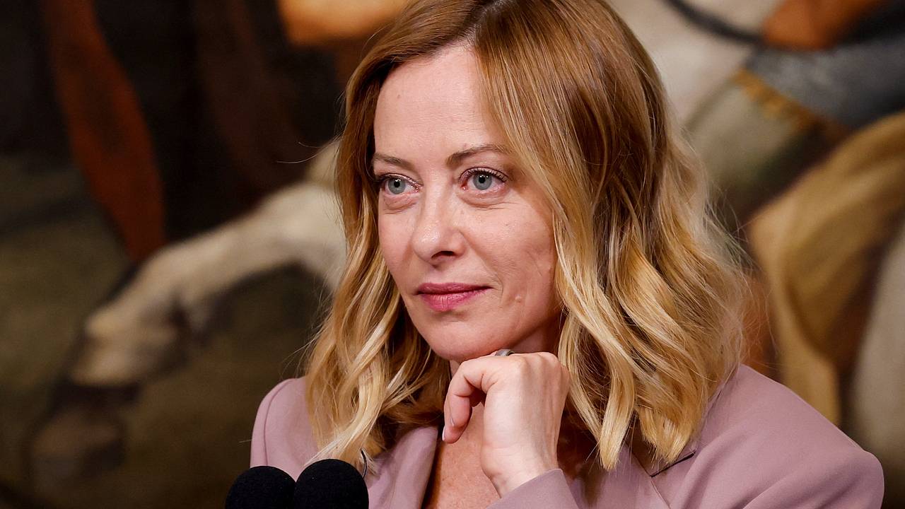 Премьер Италии призвала к свержению власти в Иране Премьер Италии призвала к свержению власти в Иране
