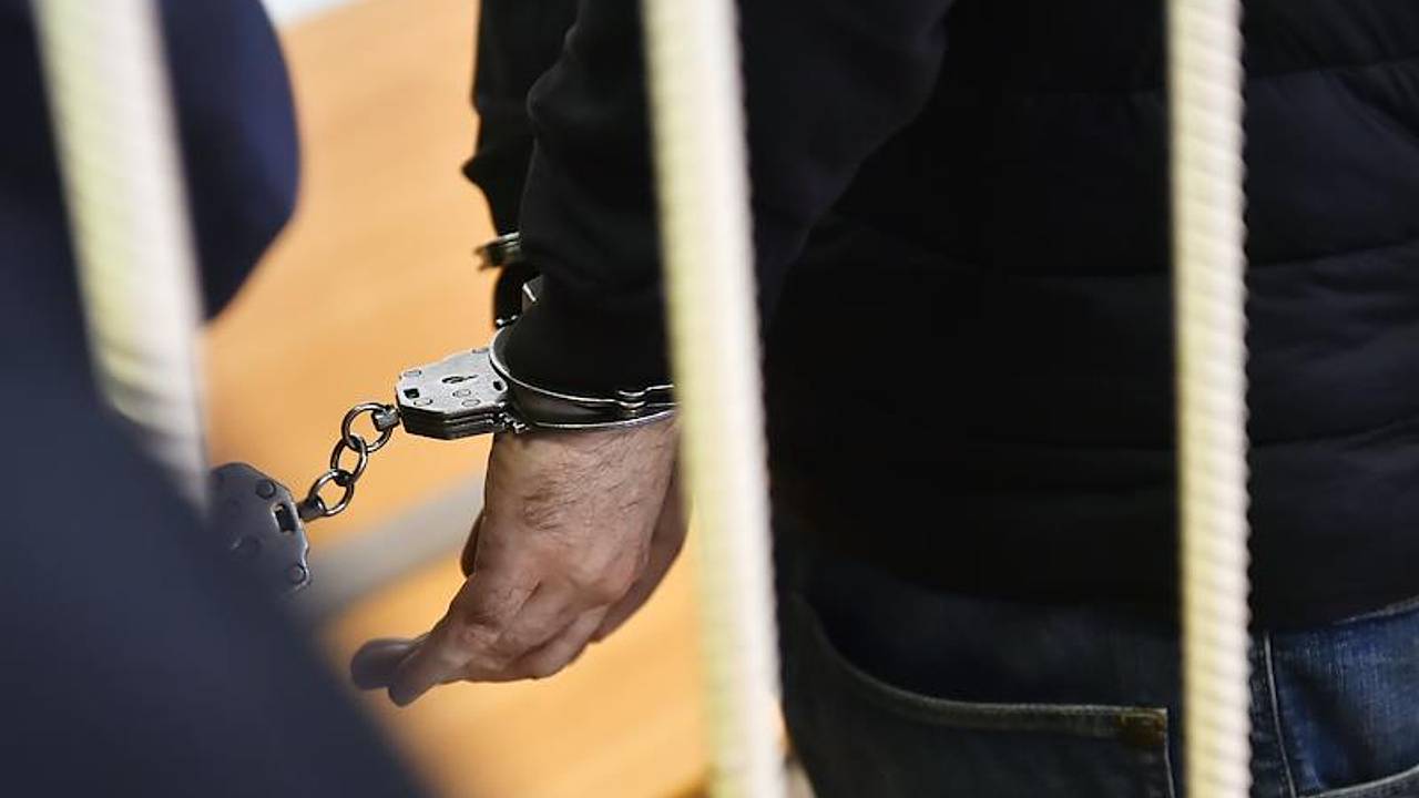 Российский сантехник решил скрыть преступление и расчленил знакомого Российский сантехник решил скрыть преступление и расчленил знакомого