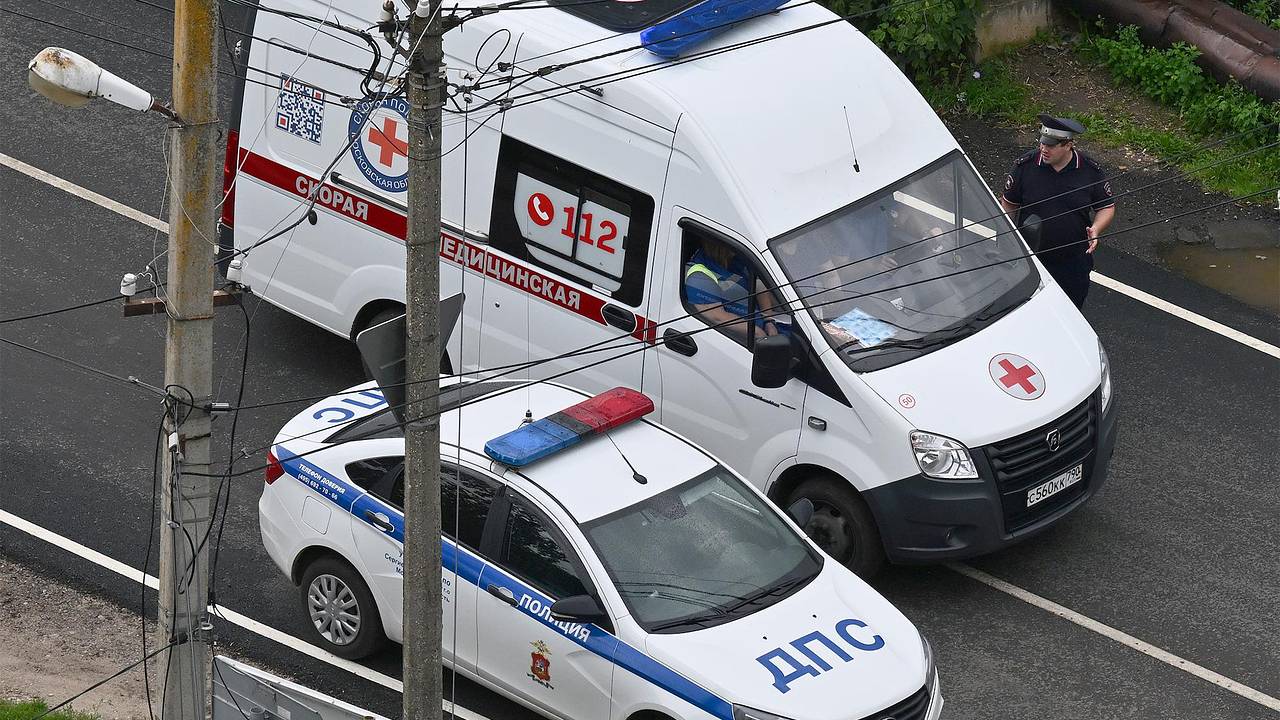 Российский дальнобойщик устроил поножовщину на дороге Российский дальнобойщик устроил поножовщину на дороге